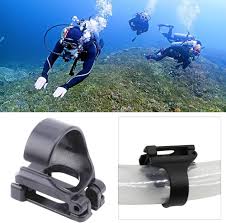 Kit de 5 Piezas para Buceo: Hebillas y Clips Esenciales