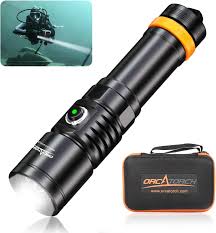 Orcatorch D710: Linterna Submarina de 3000 Lúmenes