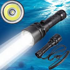 Linterna Submarina LED Recargable 100M - Bigmachine