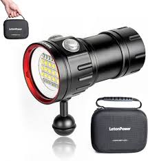 LetonPower B15: Linterna de Buceo Ultra Brillante 8000 Lúmenes