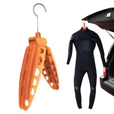 Percha Estante para Traje de Neopreno y Botas de Buceo
