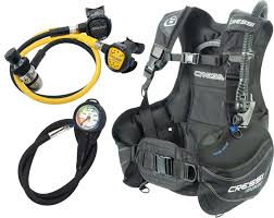 Kit de Buceo para Principiantes Cressi: BCD y Regulador Completo
